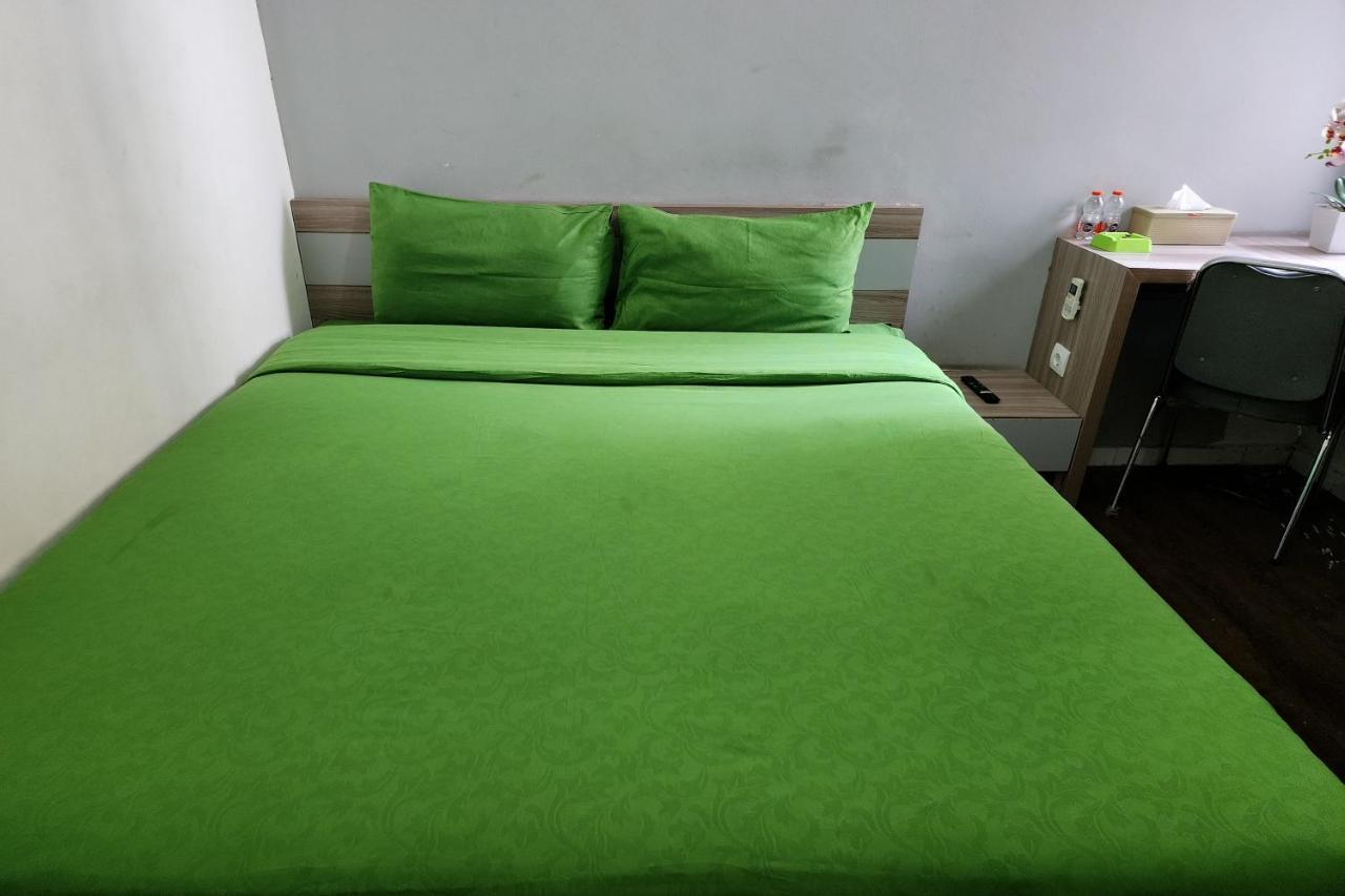 Barata Hotel Near Bandara Soekarno Hatta ทังเกอรัง ภายนอก รูปภาพ